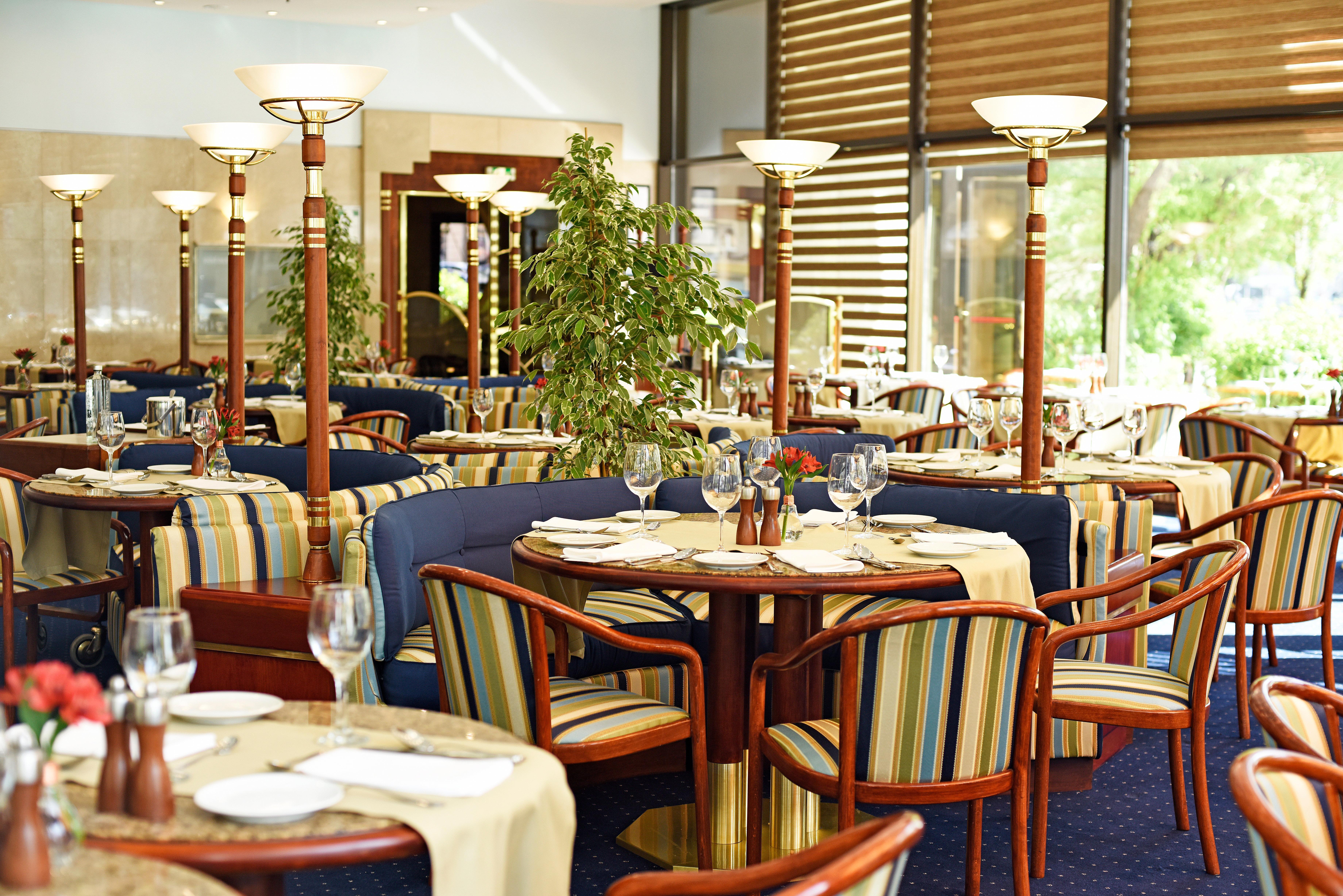 Grand Hotel Bucarest Exterior foto Restaurant