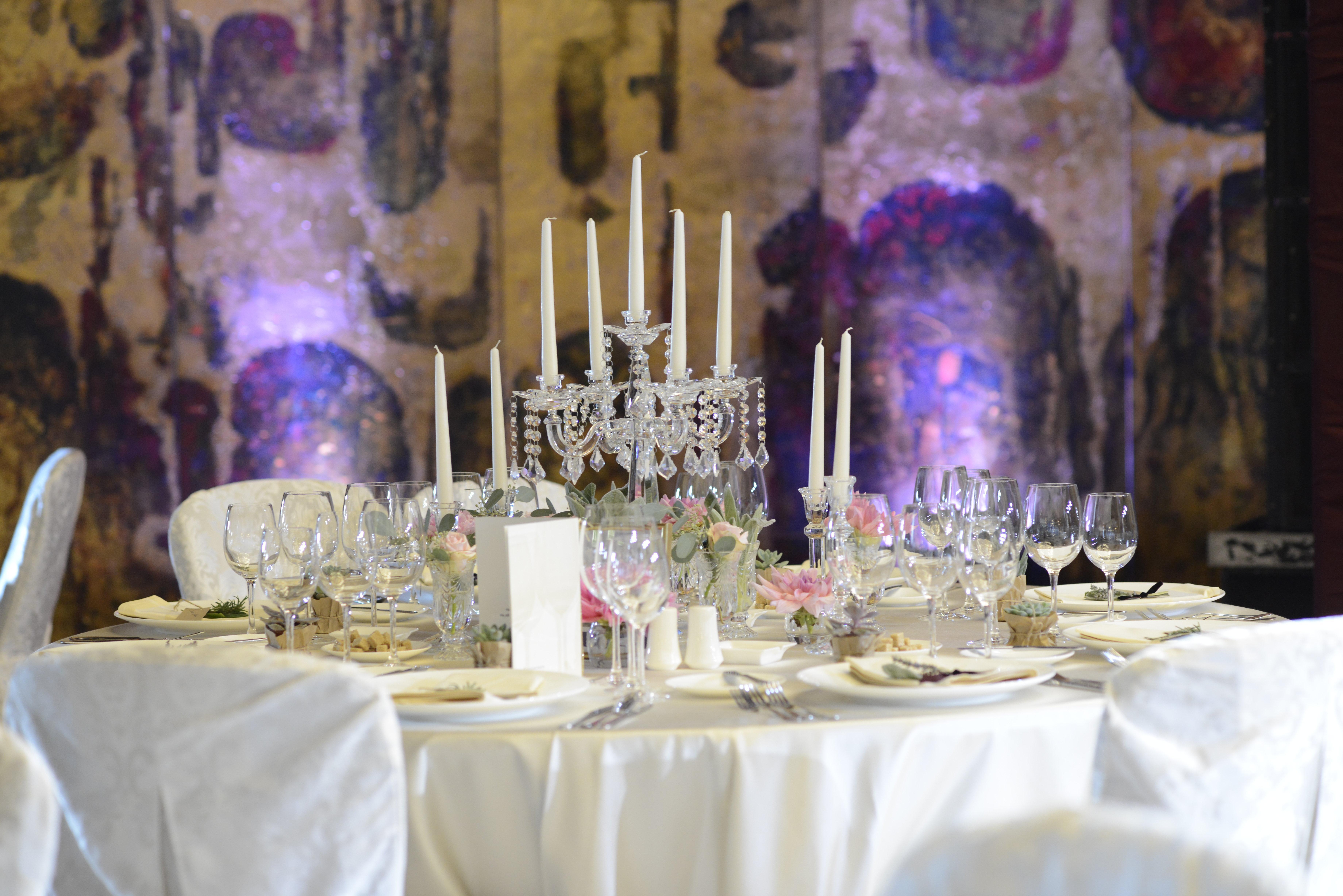 Grand Hotel Bucarest Exterior foto A table set for a formal dinner